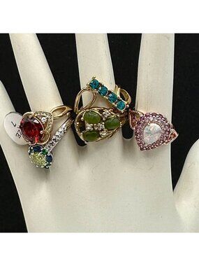 Lot of 5 costume jewelry rings